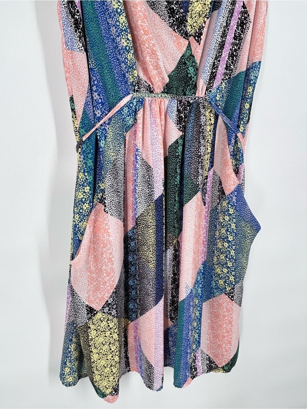 Bar III Floral Patchwork V-Neck Dress Large - Picture 5 of 13